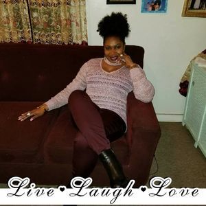 Meet your Posher, Cynthia